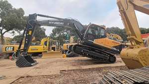 Excavadora de cadenas Hyundai 220-9 usada de alta calidad, 22 toneladas, con motor Cummins y componentes principales incluidos, modelo 2020, en venta. - Product Image 6