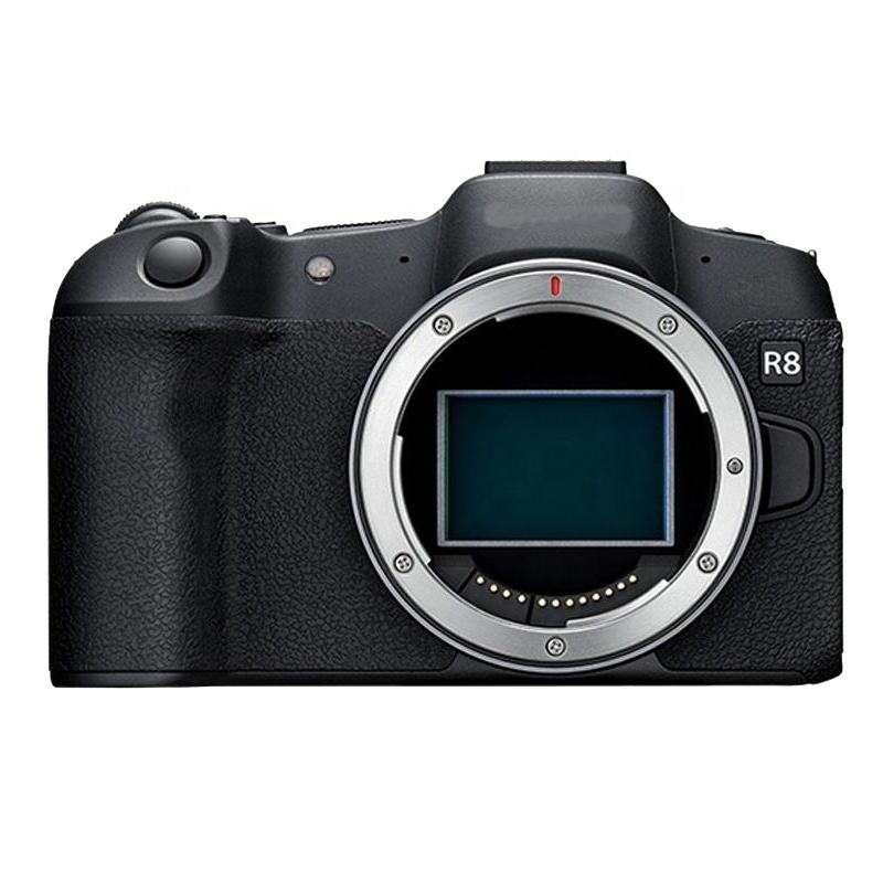 EOS R8