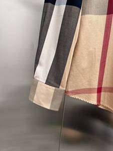 Camisa de Vestir Icónica de Algodón con Botones para Hombre Estilo Lujo Británico con Forro a Cuadros Característico Burberry - Product Image 2
