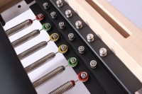 Reformer de Pilates en bois d'érable avec logo personnalisé, capacité de charge de 200 kg, lit d'entraînement pour le renforcement musculaire, équipement de yoga et de fitness pour studio
