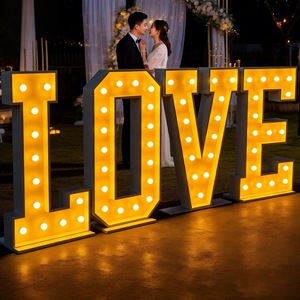 Lettres et chiffres géants en métal RGB néon de 3 à 4 pieds pour la décoration de mariage, les célébrations de remise des diplômes, les locations pour fêtes - Product Image 1