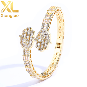 Bracelet Fatima en argent S925 de style hip-hop de luxe pour unisexe, à porter au quotidien et pour les fêtes. Ensemble serti de pierres en moissanite. - Product Image 2