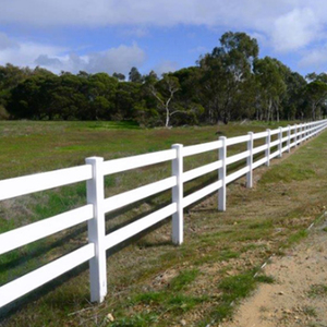 Clôture pour chevaux <span class=keywords><strong>Fentech</strong></span>, facile à assembler, 3 rails, PVC, plastique, vinyle, écologique, anti-rongeurs, certifiée nature, haute résistance, 5 pieds x 8 pieds - Product Image 1