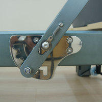 Reformer de Pilates en aluminium 6061 de qualité aéronautique robuste avec boîte et planche de saut pour centre de remise en forme professionnel