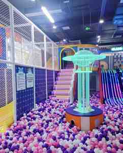 Machine de divertissement intérieur : Fontaine à balles électrique pour aire de jeux pour enfants avec jeux de balles interactifs, capacité supérieure à 4 joueurs - Product Image 3