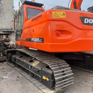 DOOSAN DX225LC Excavadoras usadas con una potencia nominal de 110kW Excavadora usada Transferencia Maquinaria usada en buenas condiciones - Product Image 1