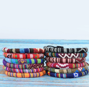 Bracelet en coton tressé fait main, motif ethnique, bracelet en tissu tressé, bijoux de plage et de festival pour femmes - Product Image 3