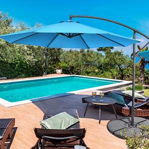 Parasols d'extérieur suspendus en porte-à-faux <span class=keywords><strong>parasol</strong></span> décalé de patio de 10 pieds avec manivelle pratique et base croisée <span class=keywords><strong>Protection</strong></span> <span class=keywords><strong>UV</strong></span> bleu ciel 8 côtes - Product Image 3