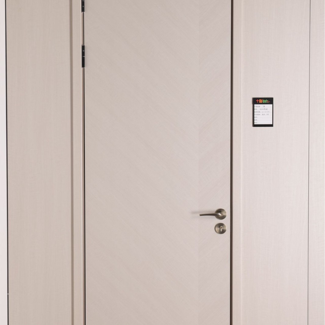 Panneau multicouche en bois massif + bloc en bois massif