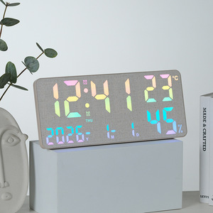 Orologio <span class=keywords><strong>da</strong></span> Parete Digitale LED <span class=keywords><strong>da</strong></span> 13,8 Pollici, Grande Display Intelligente RGB Multifunzione con Temperatura, Data e Umidità - Product Image 4