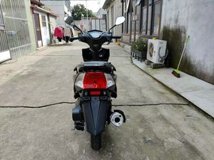KZG Vente en gros de motos d'occasion Yamaha1 Shangling <span class=keywords><strong>125</strong></span> <span class=keywords><strong>Scooter</strong></span> - 125cc Ultra Économique en Carburant, <span class=keywords><strong>Prix</strong></span> Abordable et Confort Ergonomique - Product Image 5