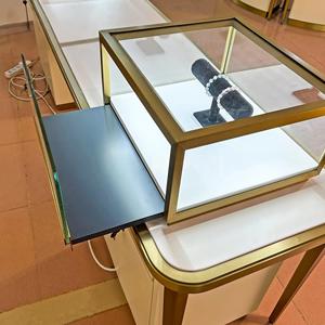 Vitrina <span class=keywords><strong>de</strong></span> Exhibición <span class=keywords><strong>de</strong></span> Joyería <span class=keywords><strong>de</strong></span> <span class=keywords><strong>Madera</strong></span> Sólida Nórdica con Cubierta <span class=keywords><strong>de</strong></span> Vidrio <span class=keywords><strong>y</strong></span> Mostrador <span class=keywords><strong>de</strong></span> Caja para Boutique Minorista - Product Image 5