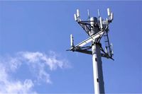 Tour monopôle autoportante pour la communication sans fil