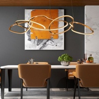 Lampe suspendue en métal irrégulière de style moderne et luxueux avec un design géométrique pour la salle à manger à domicile