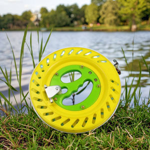 Nuevo Carrete de Pesca de Mano con Manija Cómoda Accesorio de Plástico con Rueda y Engranaje para Pesca de Carpa en Agua Dulce - Product Image 2