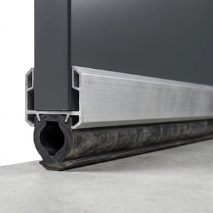 <span class=keywords><strong>Porte</strong></span> <span class=keywords><strong>de</strong></span> <span class=keywords><strong>garage</strong></span> <span class=keywords><strong>sectionnelle</strong></span> <span class=keywords><strong>motorisée</strong></span> automatique <span class=keywords><strong>de</strong></span> haute qualité avec grand panneau en verre et cadre en aluminium, étanche aux intempéries, pour villa moderne - Product Image 2