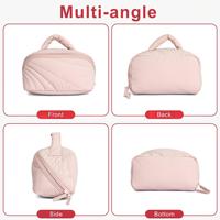 Pochette de maquillage matelassée rose blush personnalisée pour femmes, sac de voyage doux et moelleux, organiseur de toilette et de maquillage