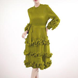 Rahat orta bel uzunluğu, elastik bel çevresi ve dokuma fırfır etek etek ile yeni yaz 2024 pilili elbise - Product Image 2