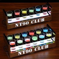 Support de présentation de vin LED rechargeable en acrylique écologique avec 12 verres à liqueur lumineux pour événements VIP