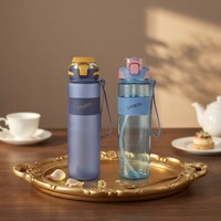 Bouteille d'eau en plastique PC avec paille, résistante aux hautes températures, grande capacité, pour fitness et sport, couvercle pop-up à une touche, utilisation extérieure