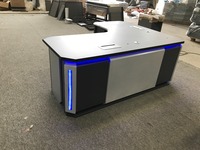 Beijing ML-Console de la station d'opérations d'instrumentation de la salle de contrôle multimédia Bureau intelligent d'ordinateur de luxe.