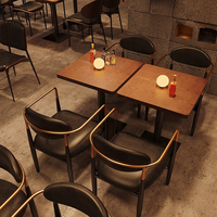Ensemble de table et chaises de bar industrielles et commerciales, table carrée avec plateau en bois grainé, chaise de salle à manger en cuir PU pour bistrot, pub, café, restaurant