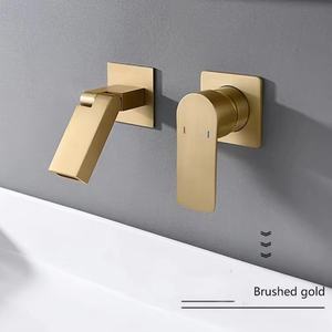 Robinet de lavabo mural moderne et luxueux à rotation 360° en laiton, avec douchette cascade, poignée unique et cartouche céramique, idéal pour les hôtels - Product Image 1