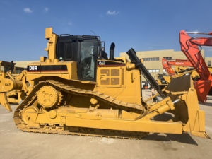 Bulldozer de Construcción CAT D8R Usado, Sistema Hidráulico CAT Original, Ajuste Flexible de la Hoja, Rendimiento Estable con Carga Pesada - Product Image 4