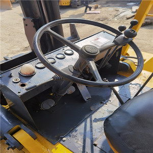 <b>Used</b> TCM FD80 8 Ton Diesel Forklift 4WD Solid Tires Rough Terrain Two/Three Stage Mast Manual Operation - Product Image 6