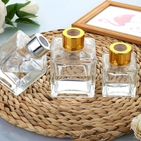 Bouteille de diffuseur de parfum en verre vide de différentes tailles, produit en usine