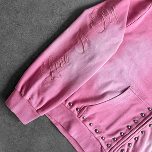 Sudadera con capucha pesada para hombre, rosa desgastado vintage, corta, con cremallera, con remaches metálicos, estilo streetwear, de marca personalizada - Product Image 3
