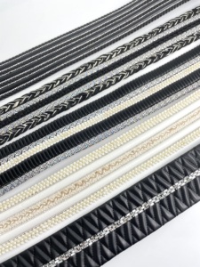 Pantuflas de Moda con <span class=keywords><strong>Tiras</strong></span> Anchas, Accesorios Decorativos en la Parte Superior y Adornos de Perlas y Diamantes de Imitación - Product Image 2