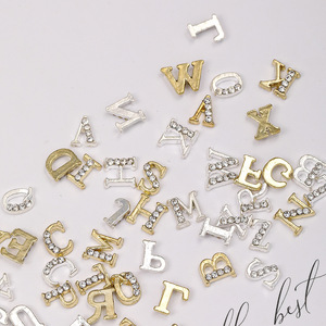 จี้ตกแต่งเล็บโลหะผสมสีทองเงินแบบแบน 3 มิติ ตัวอักษรประดับเพชร ขายส่งจำนวนมาก สำหรับตกแต่งเล็บ - Product Image 5