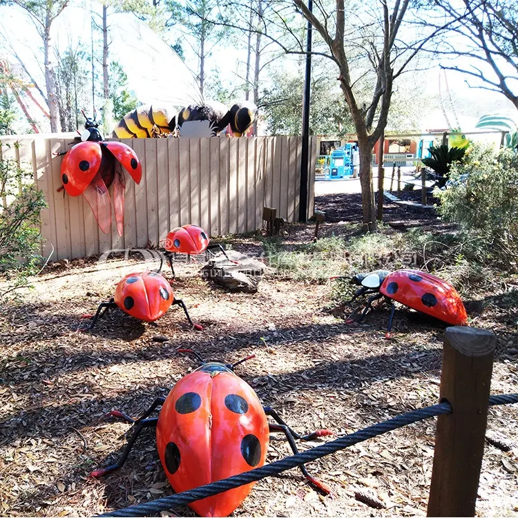 Al aire libre parque de modelo de gran tamaño insecto robótico mariquita gigante