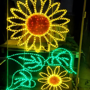 ไฟประดับเสาคริสต์มาสกลางแจ้งแบบกันน้ำ LED สำหรับตกแต่งถนน ทางเดินเชิงพาณิชย์ และโครงการไฟตกแต่งภูมิทัศน์ในช่วงเทศกาล - Product Image 1