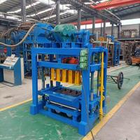 Machine automatique de fabrication de blocs creux facile à utiliser pour ligne de production de briques en béton