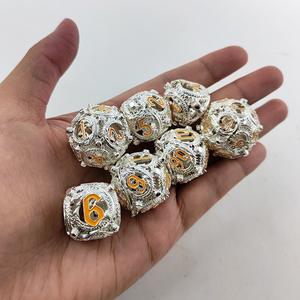 <span class=keywords><strong>Dados</strong></span> de dragón de calavera <span class=keywords><strong>personalizados</strong></span>, juego de mesa RPG, juego de <span class=keywords><strong>dados</strong></span> de equipo para tomar decisiones, <span class=keywords><strong>dados</strong></span> de dragones y mazmorras huecos de Metal DND - Product Image 6