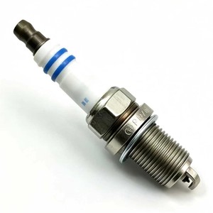Bougie d'allumage automobile double platine haute performance et haute qualité FR8DPP33+ 0242230500 pour moteur Mercedes Nissan <span class=keywords><strong>Toyota</strong></span> NA - Product Image 3