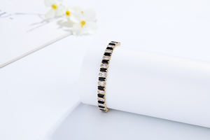 Couleur éthérée plaqué or 18 carats en gros coloré Aaa zircon cubique femmes Push Pull Bracelet Trefle pour bijoux - Product Image 4