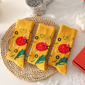 Chaussettes décontractées unisexes personnalisées Crew avec motif de dessin animé Funny Colorful Design Nouveauté <span class=keywords><strong>Pizza</strong></span> Jetable pour la saison d'automne - Product Image 4