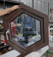 Ventana octogonal de vidrio de aluminio brillante con diseño de rejilla