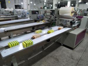 Hoàn toàn tự động làm sạch miếng bọt biển dòng chảy bọc máy đóng gói Rửa miếng bọt biển món ăn rửa chà làm sạch <span class=keywords><strong>pad</strong></span> máy đóng gói - Product Image 2