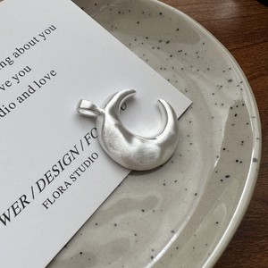 Pendentif S925 en argent sterling coréen texturé lune mate, style minimaliste coréen, pour blogueurs, vente en gros - Product Image 1