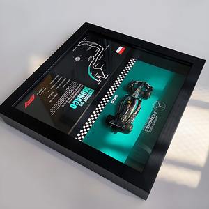 Cadre photo <span class=keywords><strong>de</strong></span> modèle <span class=keywords><strong>de</strong></span> course <span class=keywords><strong>de</strong></span> Formule 1 Mercedes W15 Bi Mei Gao - Product Image 3