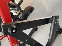 Equipo de fuerza para sentadillas profundas asistido por cinturón Máquina de sentadillas superinclinada con placa cargada