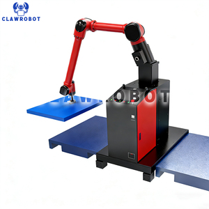 Estación de trabajo robótica de paletización todo en uno CLAWROBOT con capacidad de 30 kg, alcance de brazo de 1600 mm y mesa elevadora para paletización de cajas y bolsas. - Product Image 2
