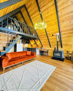 Maison mobile d'hôtel exquise : petite villa en bois avec un design paysager écologique - Product Image 4