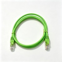 Câble de communication haute vitesse Cat5e UTP polyvalent de 2 m pour la transmission de données en rack de serveur et poste de travail (vente en gros)