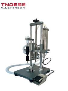 Buscar Productos, recién lanzado, pequeño equipo de llenado cuantitativo semiautomático, máquina de llenado de perfume de un solo cabezal - Product Image 5