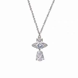 Collier Vivienne Red Pink Drop Mermaid Tears avec pendentif Saturne en zircon, bijoux pour femme pour un anniversaire - Product Image 5